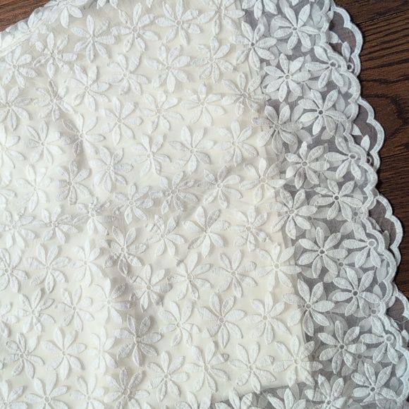 Badgley Mischka - Elegant White Floral Strapless Dress - Picture 3 of 7